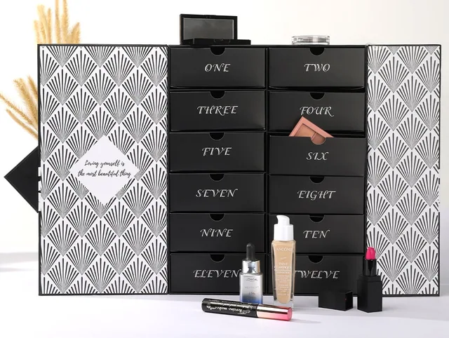 Advent calendar packaging example: BLACK & WHITE ADVENT CALENDAR BOX
