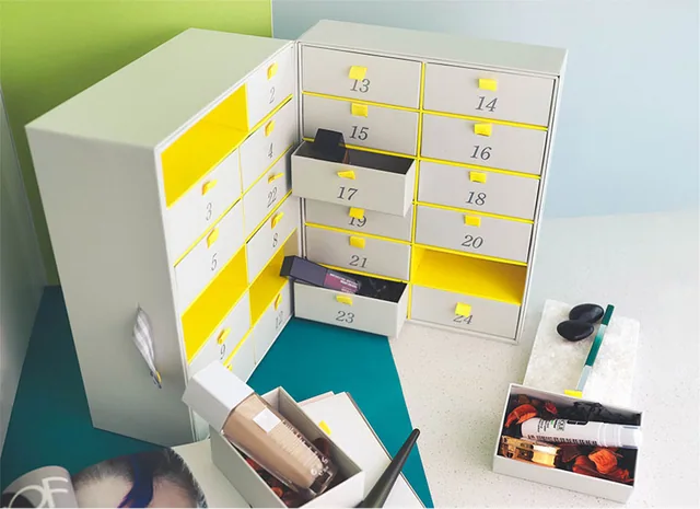 Advent calendar packaging example: LIGHTING CALENDAR BOX