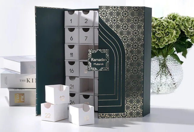 Advent calendar packaging example: 30 DAYS RAMADAN CALENDAR BOX IN GREEN
