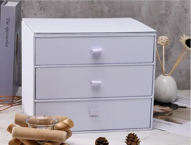 Advent calendar packaging example: MAKEUP CALENDAR BOX