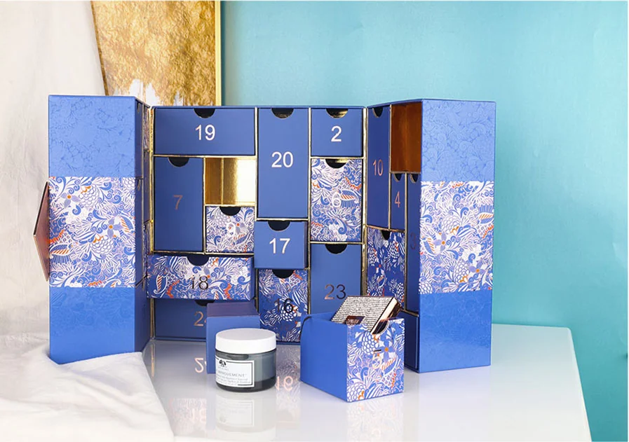 Custom packaging example: Chinese-Style Blue and Gold Advent Calendar Box