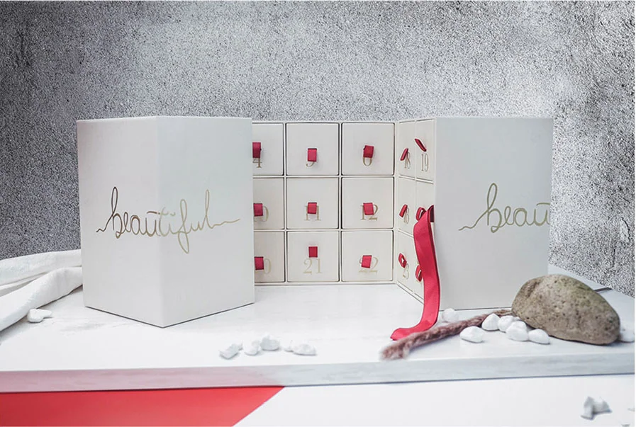 Custom packaging example: White Beauty Advent Calendar With Inner Drawers